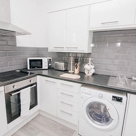 Florence Avenue, Apartment 2 Doncaster Bagian luar foto