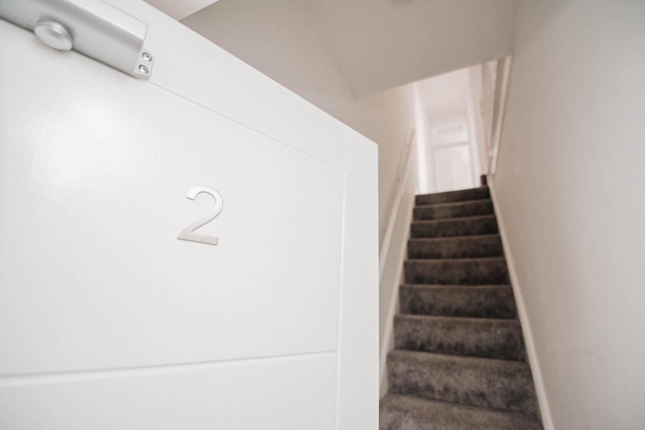 Florence Avenue, Apartment 2 Doncaster Bagian luar foto